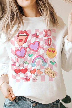 CHECKERED VALENTINE VIBES GRAPHIC SWEATSHIRT