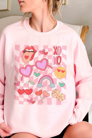 CHECKERED VALENTINE VIBES GRAPHIC SWEATSHIRT