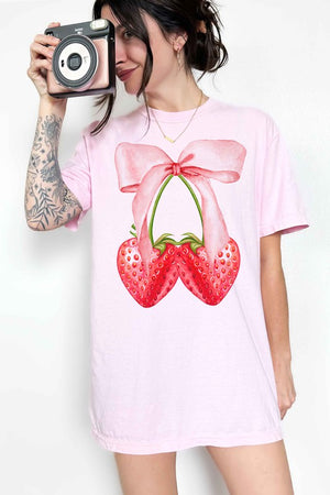 COQUETTE STRAWBERRY RIBBON BOW GRAPHIC TEE